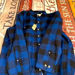 Blue Redhead Flanel with Sherpa Lining. Brand new never been worn tags still on